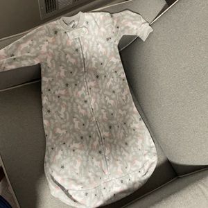 Baby long sleeve blanket x2